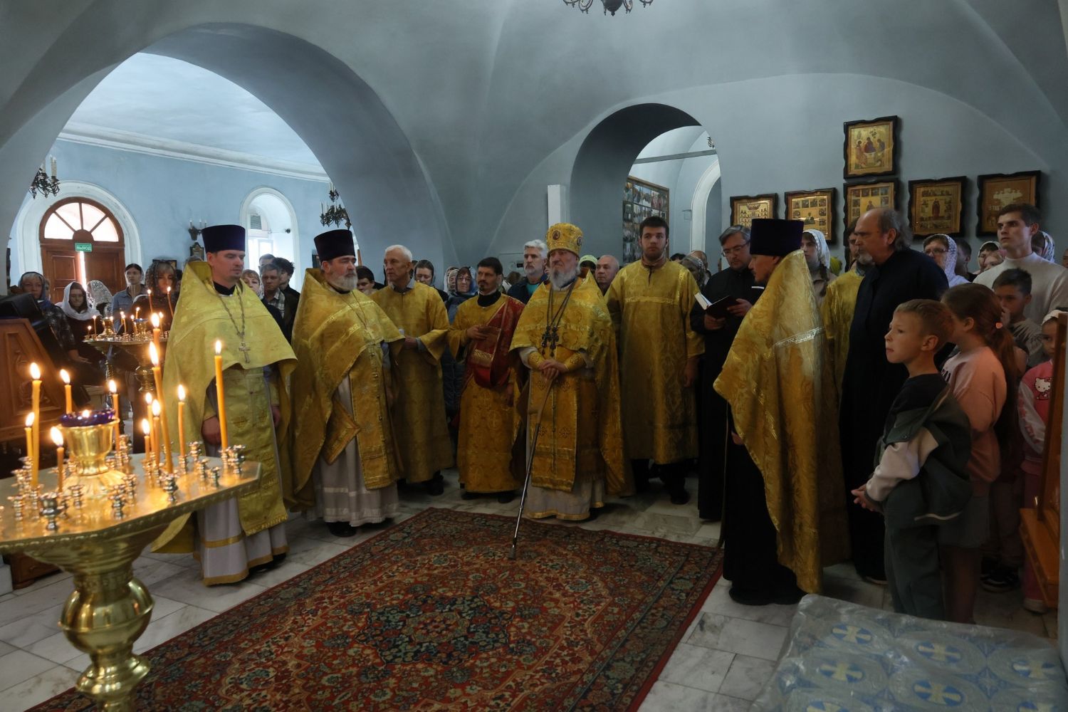 В Знаменском храме совершен молебен перед началом нового учебного года